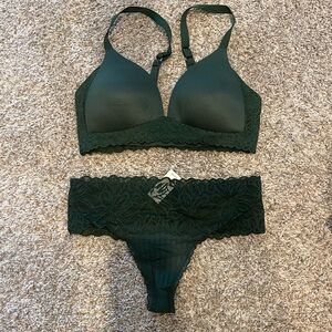 aerie Dark Green Lace Trim T-Shirt Bra & Lace Thong Set